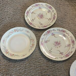 10” cream colored Dinner Plates